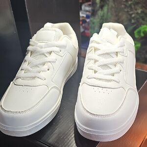 Classic White Men's Sneakers